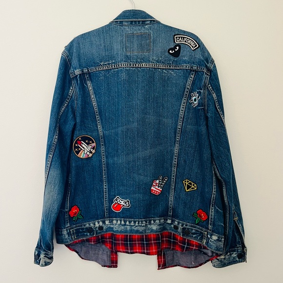 Vintage Levi’s Denim Trucker Jacket custom made patches - Picture 8 of 14
